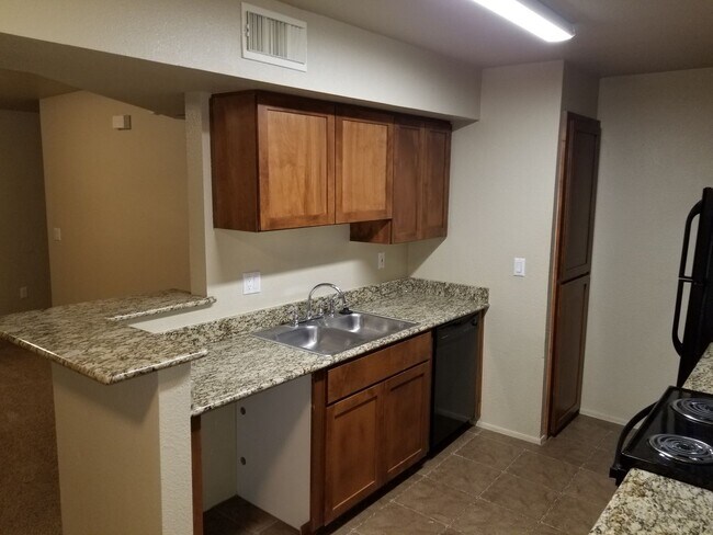 Foto del edificio - Upgraded West-Flagstaff Condo in the Arbor...