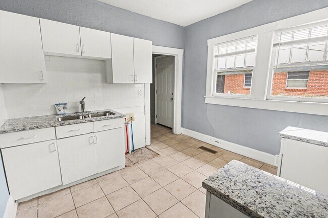 Building Photo - 2335 20th Place Ensley