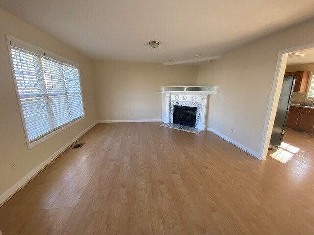 Foto del edificio - 1978 Ferbow St