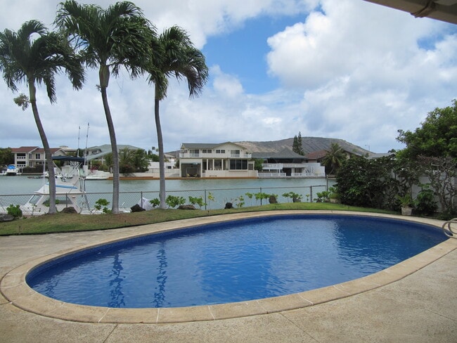 Foto del edificio - 553 Kumukahi Pl