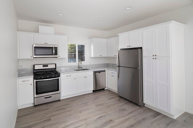 Foto del edificio - 1524 Henderson Ave