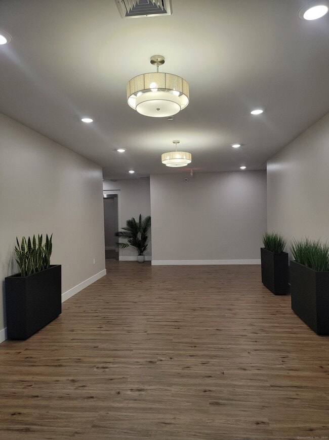 Building Photo - 104 Episcopal Rd