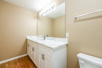 Building Photo - 6207 El Granate Dr