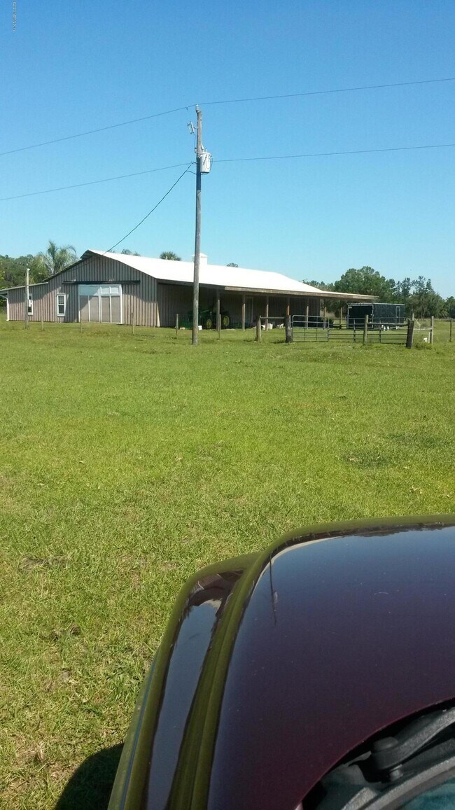 Foto del edificio - 6200 Cracker Swamp Rd