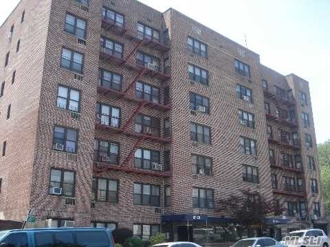 Foto principal - 87-20-87175 175th St