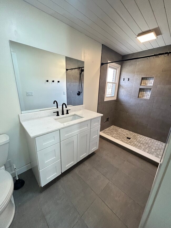 Building Photo - 413 McCarty Hollow Rd