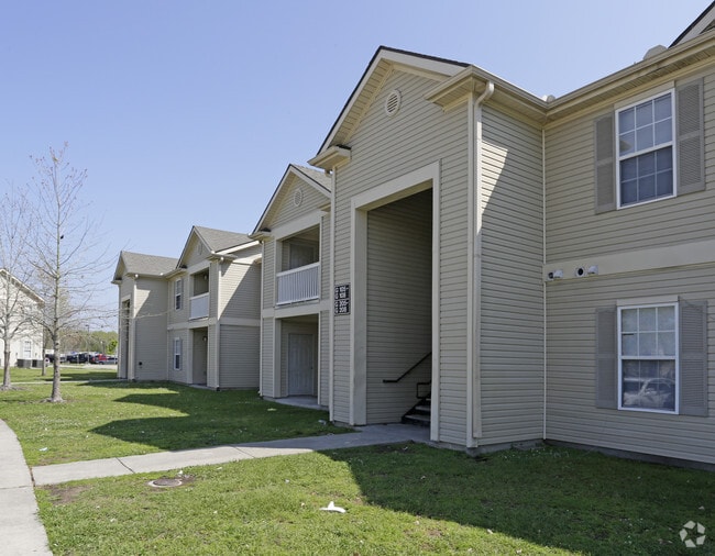 Building Photo - Square One