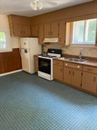 Foto del edificio - 95 Endicott Ave