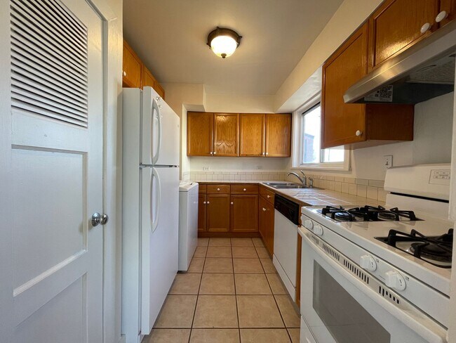Foto del edificio - 3BR/1BA unit less than 3 mi from LANL and downtown! (4477 Yucca Unit B)