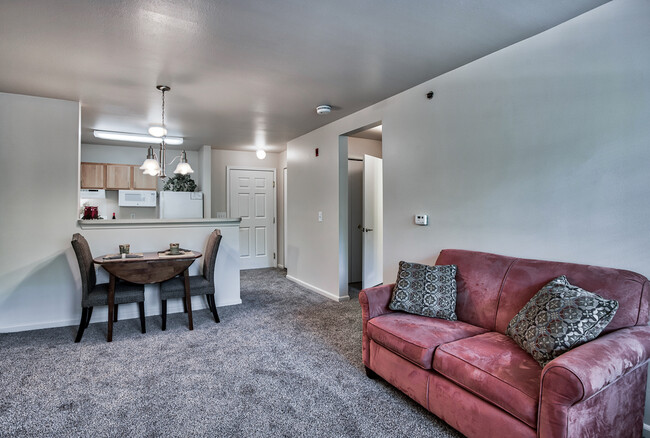 Building Photo - Lockwood of Waterford 55 + Living