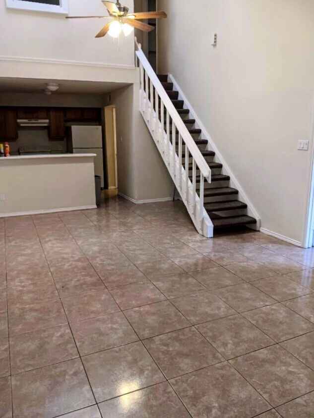 Foto principal - 11941 Bob White Dr