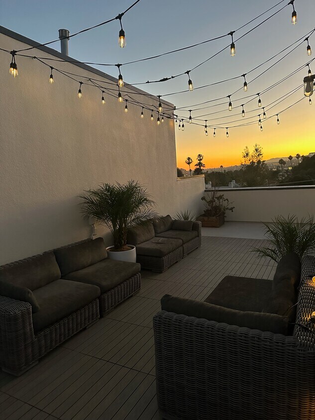 Foto principal - 1037 N Laurel Ave
