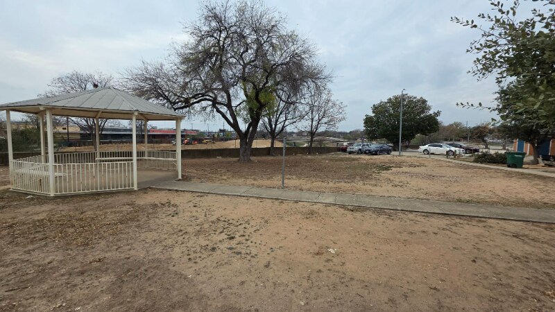 Foto del edificio - 614 Chihuahua St