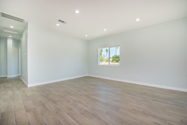Foto del edificio - Brand New Home