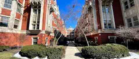 Primary Photo - 226 N Oak Park Ave