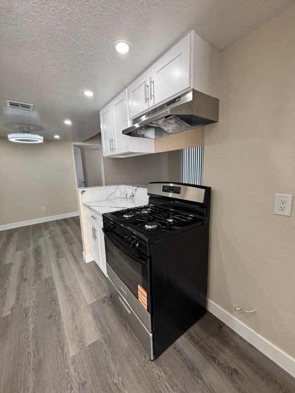 Building Photo - 28166 Via Princesa