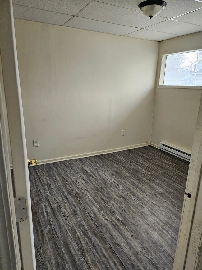 Building Photo - 2340 Elm St
