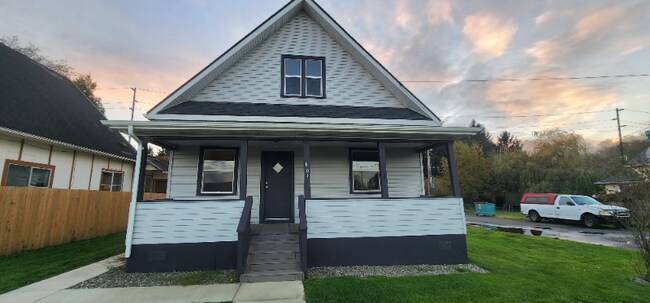 Foto del edificio - 801 S. West Blvd