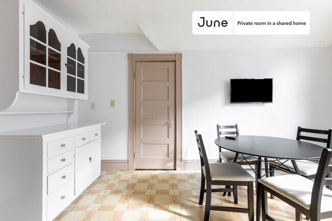Foto del edificio - Room in Shared 3 bed/1 bath home