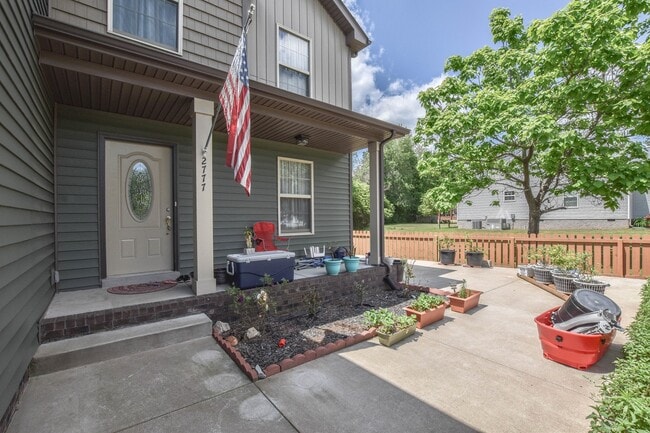 Building Photo - Pet Friendly in Woodlawn!