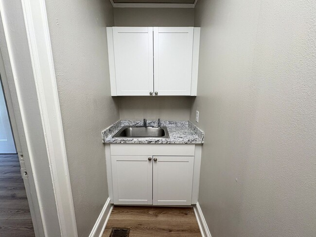 Building Photo - PRE-LEASING FOR AUGUST 9 2026!