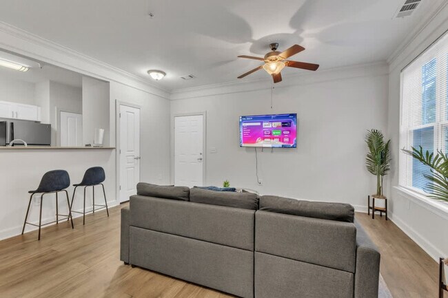 Building Photo - 7612 Almaden Way
