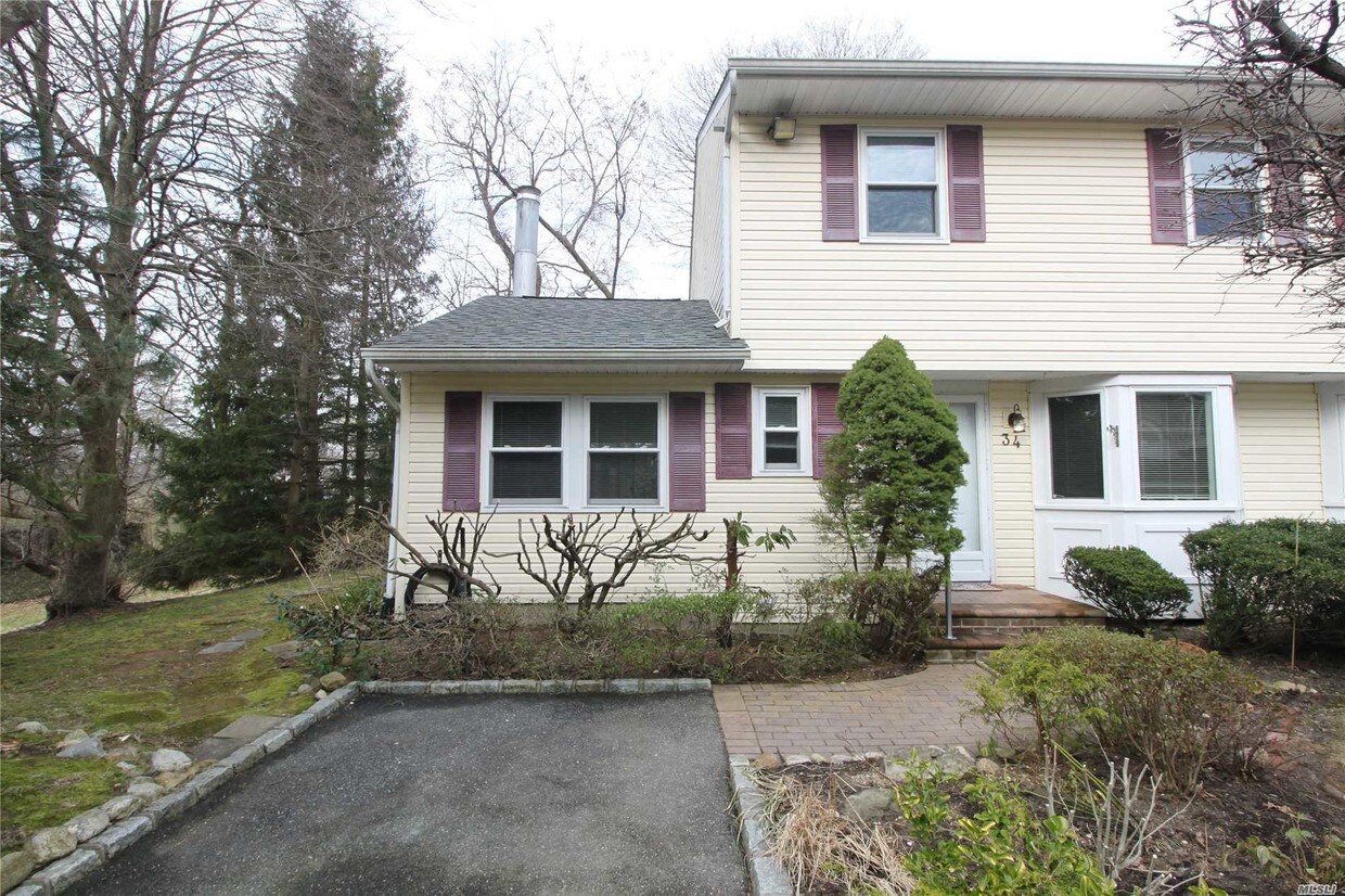 Primary Photo - 34 Aspen Dr W
