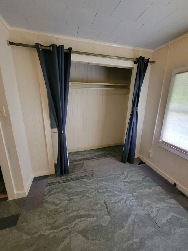 Foto del edificio - 3BDRM 1 BATH