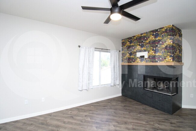 Foto del edificio - 7101 W Beardsley Rd