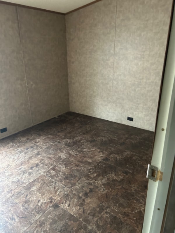 Foto del edificio - 3379 Family Dr