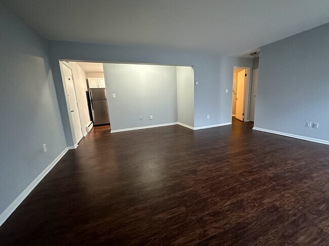 Foto del edificio - 2527 W 13 Mile Rd