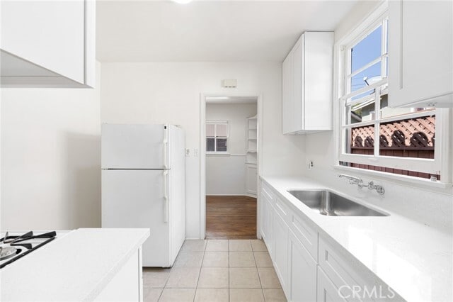 Foto del edificio - 1367 N Mentor Ave