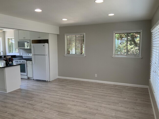 Foto del edificio - 2312 E 6th St