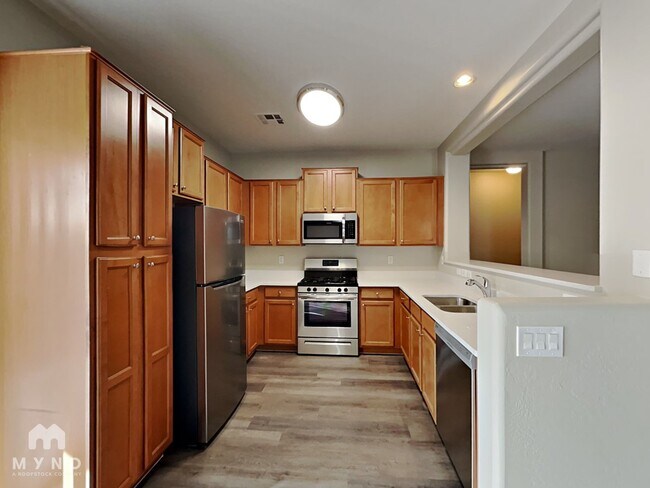 Foto del edificio - 15219 W Shaw Butte Dr