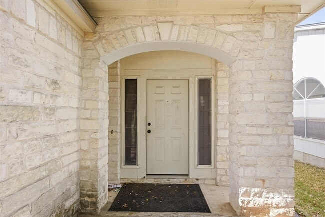 Building Photo - 14704 Yora Dr