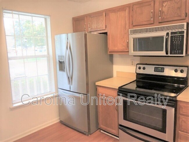 Foto del edificio - 8235 Circle Tree Ln