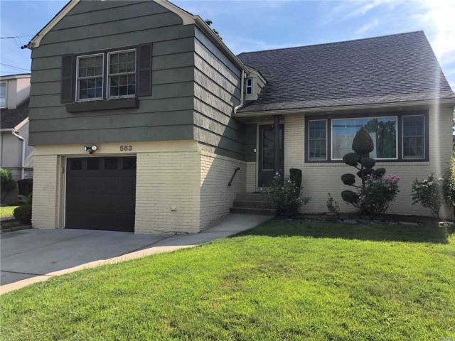 Building Photo - 563 Albemarle Pl