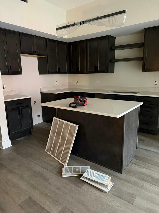 Foto del edificio - 106 E Erie St