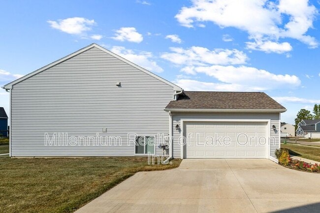 Building Photo - 7158 Primrose Ln