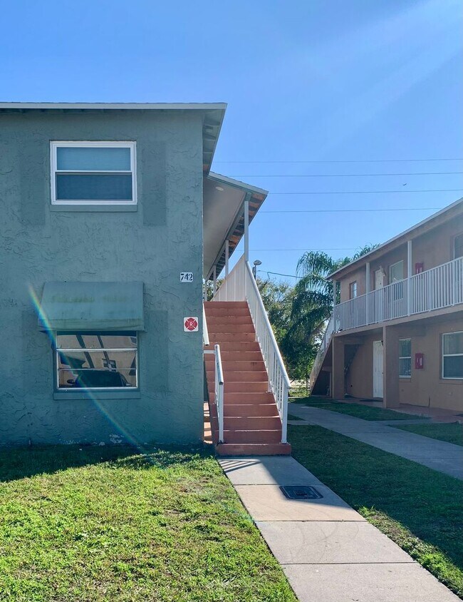 Foto del edificio - 2/1 Condo For Rent  in St. Cloud Next Near Excellent Schools