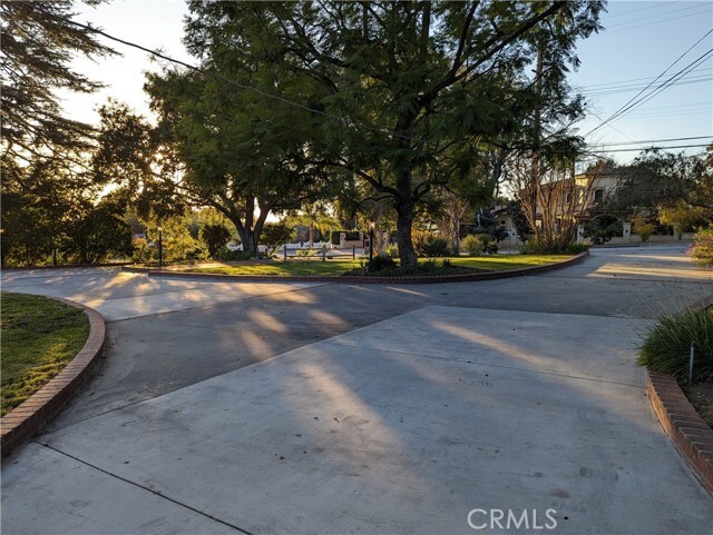 Foto del edificio - 1540 Sierra Madre Villa Ave