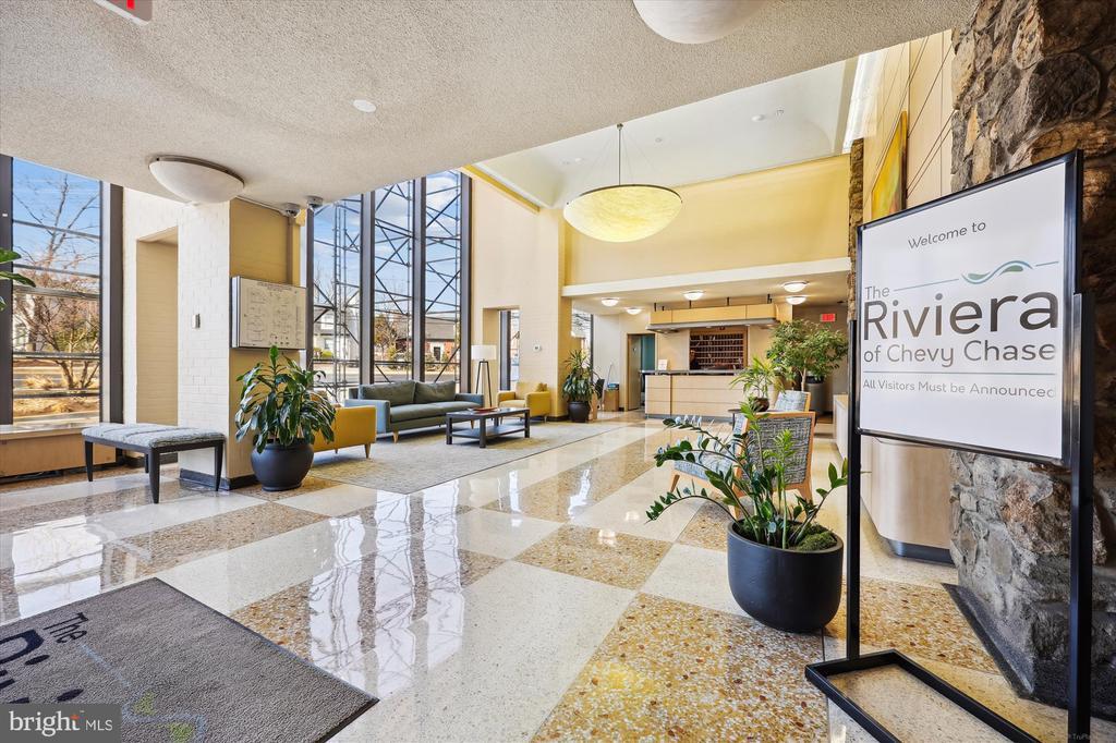 Foto principal - 4242 East-West Hwy