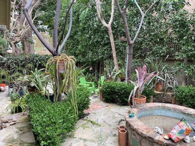 Building Photo - 2447 4th St