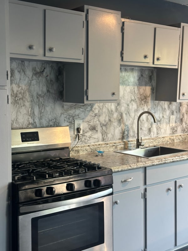 Foto del edificio - 327 E 6th Ave