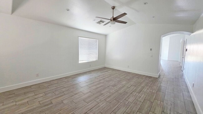 Foto del edificio - Upgraded 4 Bedroom 2 Bath in Grayson Square!