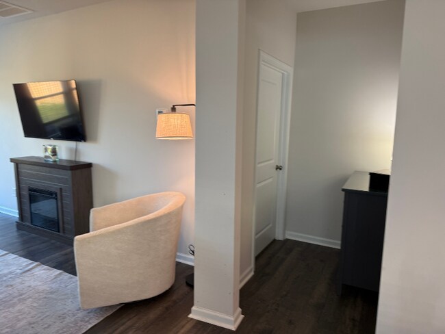 Foto del edificio - 120 Coppersmith Dr