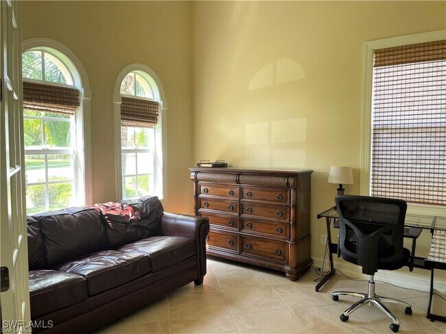 Foto del edificio - 6557 Caldecott Dr