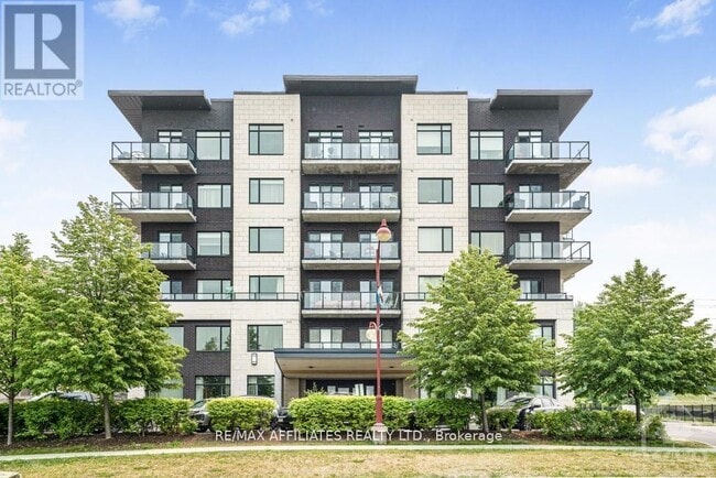 Building Photo - 310 Centrum Blvd