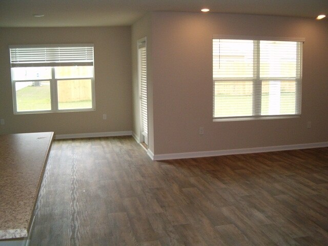 Building Photo - 18300 Lewis Smith Dr