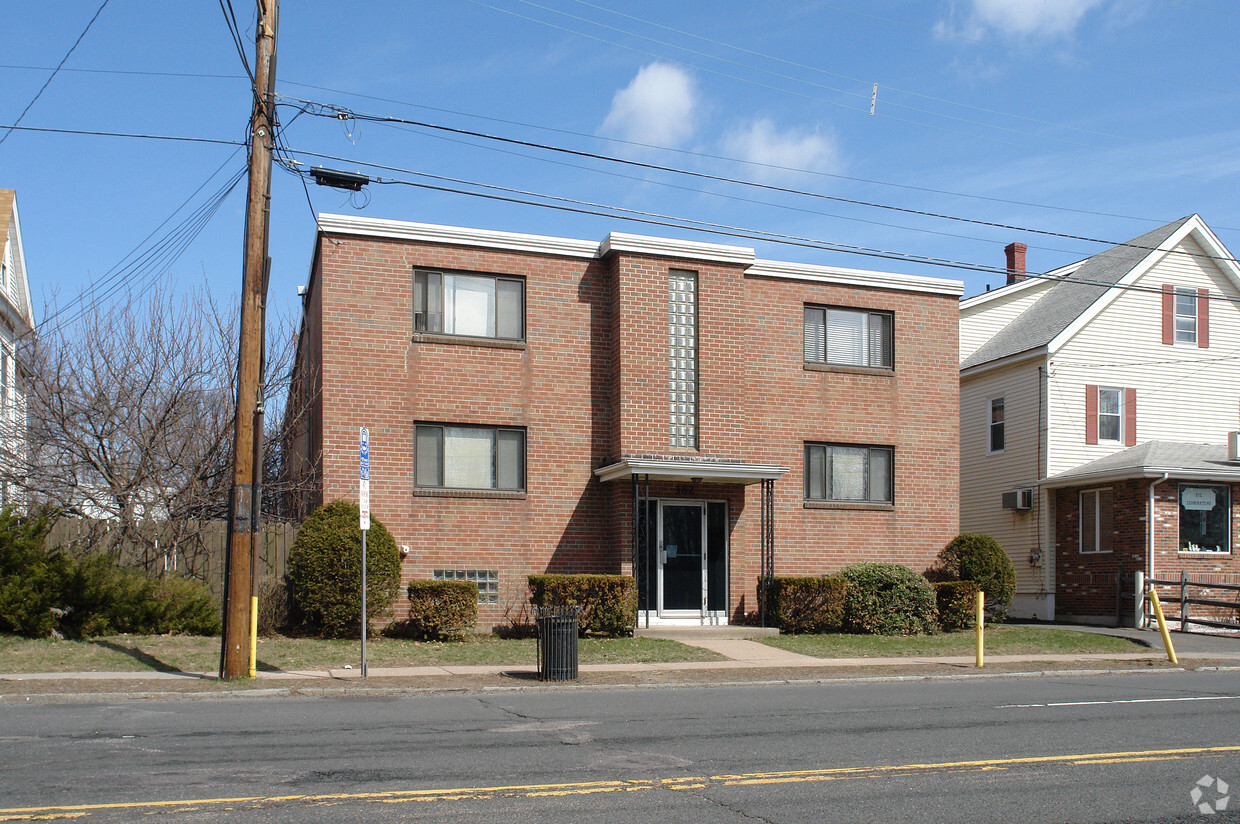 Foto del edificio - 382 Burnside Ave